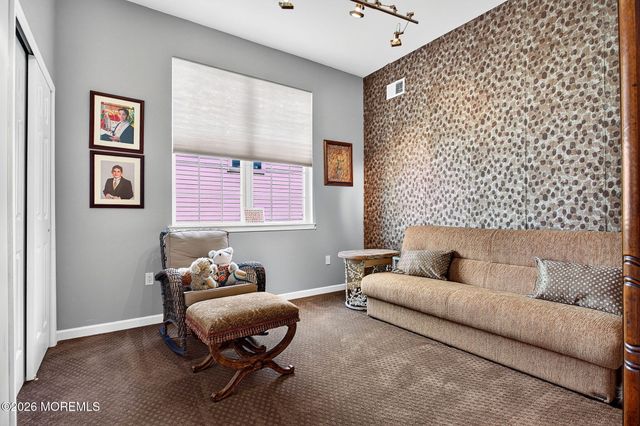 14 Crooked Stick Place, Monroe, NJ 08831