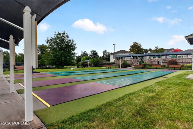 14 Crooked Stick Place, Monroe, NJ 08831