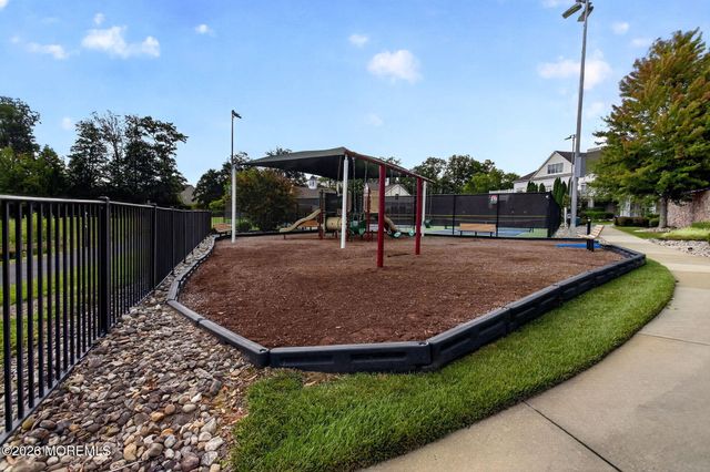 14 Crooked Stick Place, Monroe, NJ 08831