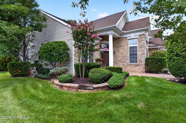14 Crooked Stick Place, Monroe, NJ 08831