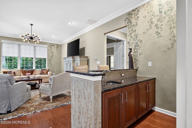 14 Crooked Stick Place, Monroe, NJ 08831