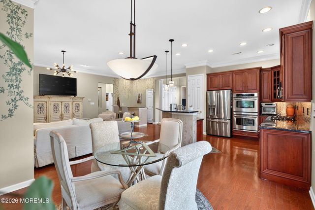 14 Crooked Stick Place, Monroe, NJ 08831