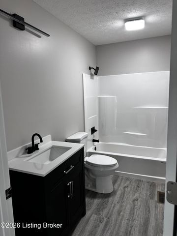 15 Luke St, Clarkson, KY 42726