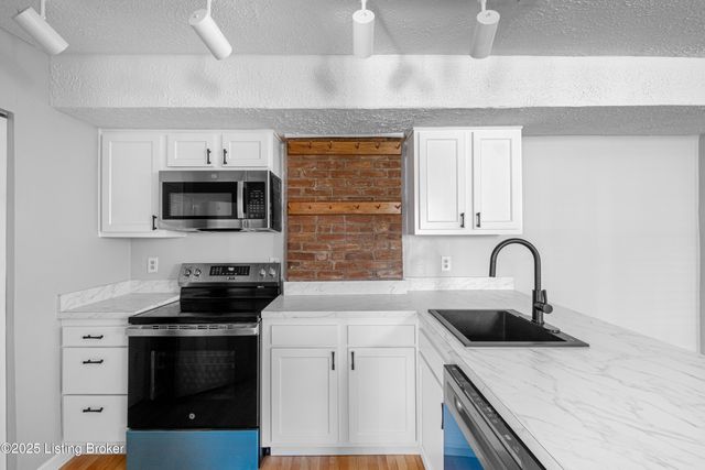 1128 Cherokee Rd APT 1A, Louisville, KY 40204
