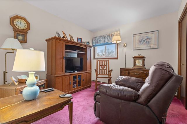 1124 N Anvil Court, Addison, IL 60101