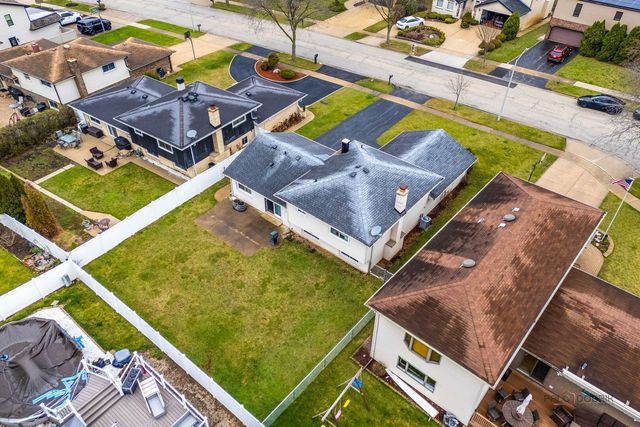 1124 N Anvil Court, Addison, IL 60101