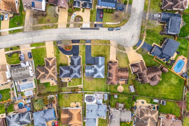 1124 N Anvil Court, Addison, IL 60101