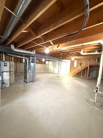 10952 S Avenue E, Chicago, IL 60617