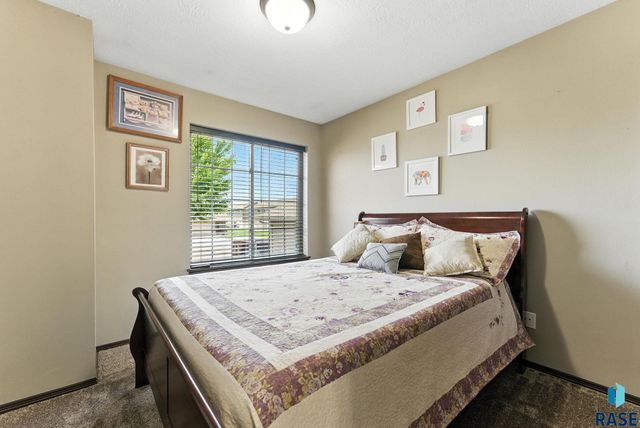 4612 S Tribbey Trl, Sioux Falls, SD 57106