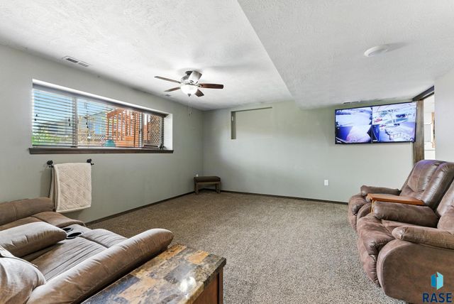 4612 S Tribbey Trl, Sioux Falls, SD 57106