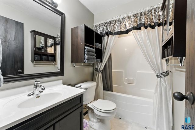 4612 S Tribbey Trl, Sioux Falls, SD 57106