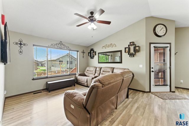 4612 S Tribbey Trl, Sioux Falls, SD 57106