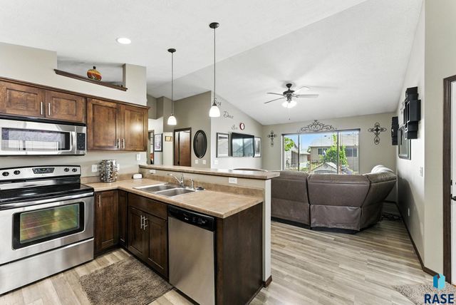 4612 S Tribbey Trl, Sioux Falls, SD 57106