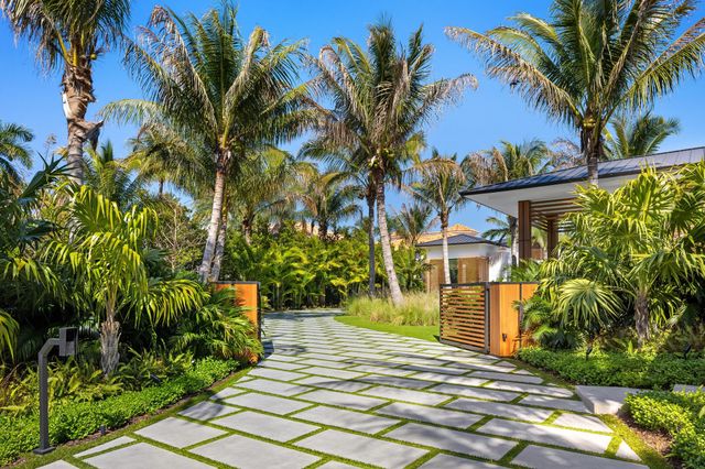 2415 Casa De Marbella, Palm Beach Gardens, FL 33410