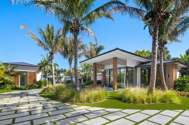 2415 Casa De Marbella, Palm Beach Gardens, FL 33410