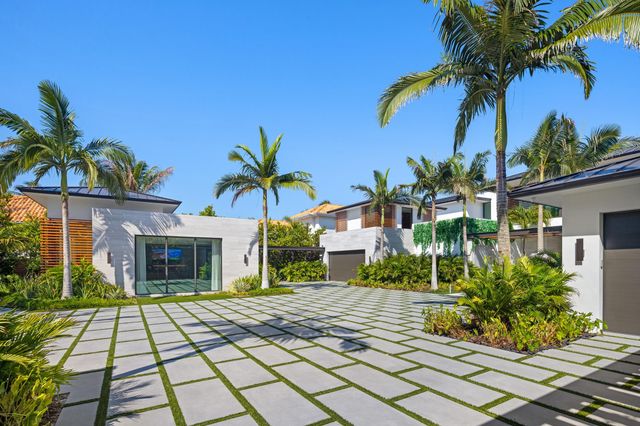 2415 Casa De Marbella, Palm Beach Gardens, FL 33410