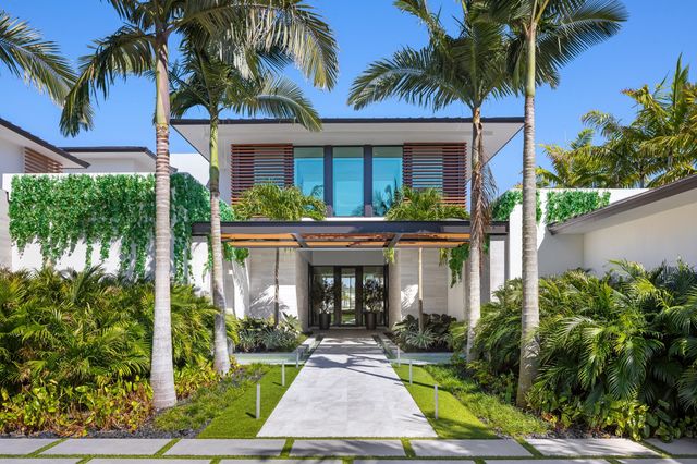 2415 Casa De Marbella, Palm Beach Gardens, FL 33410