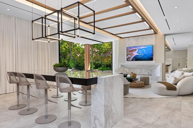 2415 Casa De Marbella, Palm Beach Gardens, FL 33410