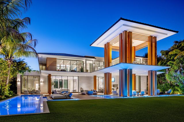 2415 Casa De Marbella, Palm Beach Gardens, FL 33410