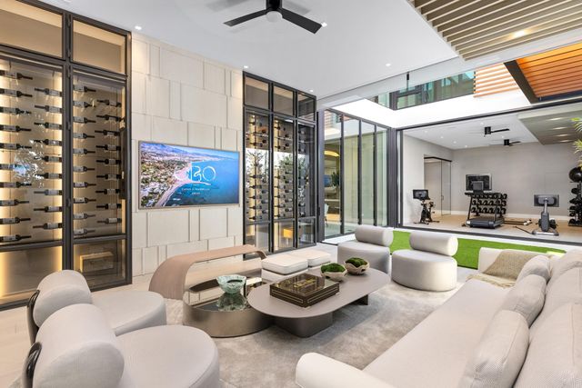 2415 Casa De Marbella, Palm Beach Gardens, FL 33410