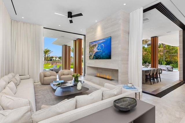 2415 Casa De Marbella, Palm Beach Gardens, FL 33410