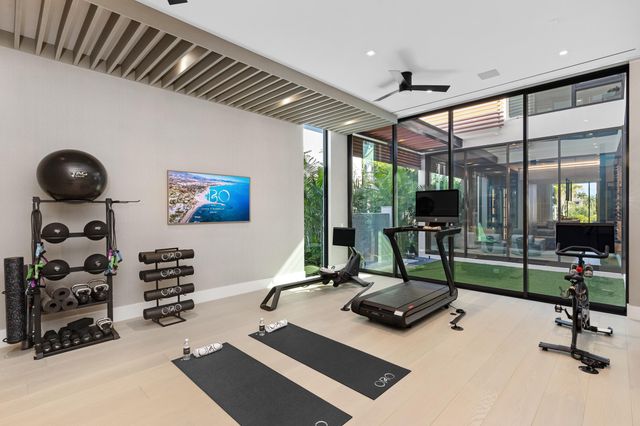 2415 Casa De Marbella, Palm Beach Gardens, FL 33410