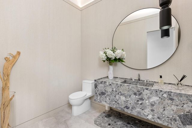 2415 Casa De Marbella, Palm Beach Gardens, FL 33410