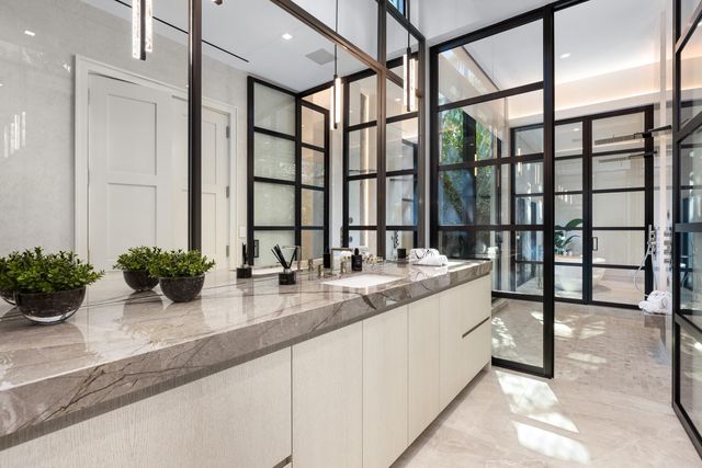 2415 Casa De Marbella, Palm Beach Gardens, FL 33410