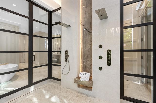 2415 Casa De Marbella, Palm Beach Gardens, FL 33410