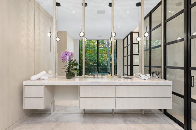 2415 Casa De Marbella, Palm Beach Gardens, FL 33410