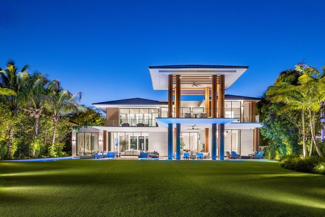 2415 Casa De Marbella, Palm Beach Gardens, FL 33410