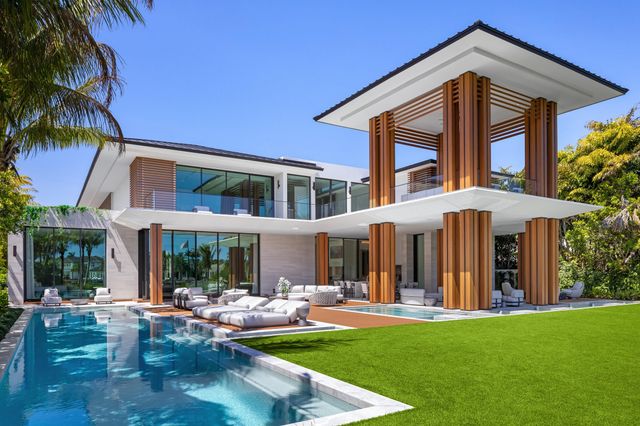 2415 Casa De Marbella, Palm Beach Gardens, FL 33410