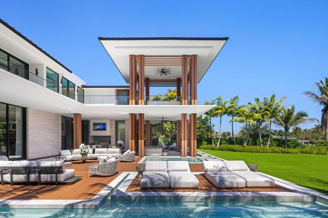 2415 Casa De Marbella, Palm Beach Gardens, FL 33410