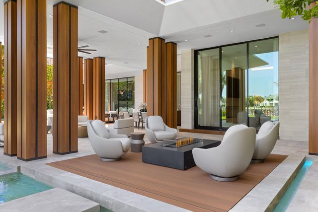 2415 Casa De Marbella, Palm Beach Gardens, FL 33410