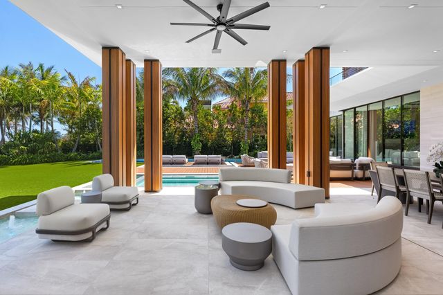 2415 Casa De Marbella, Palm Beach Gardens, FL 33410