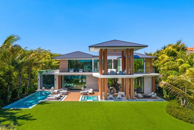 2415 Casa De Marbella, Palm Beach Gardens, FL 33410