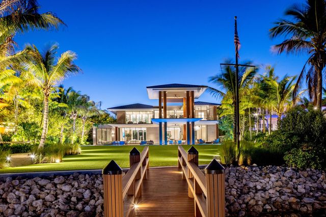 2415 Casa De Marbella, Palm Beach Gardens, FL 33410