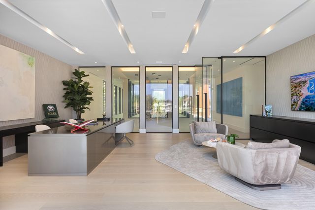 2415 Casa De Marbella, Palm Beach Gardens, FL 33410