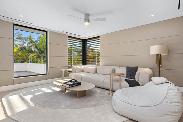 2415 Casa De Marbella, Palm Beach Gardens, FL 33410