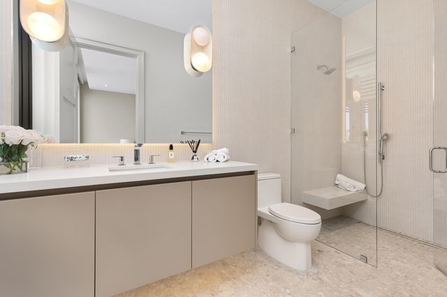 2415 Casa De Marbella, Palm Beach Gardens, FL 33410