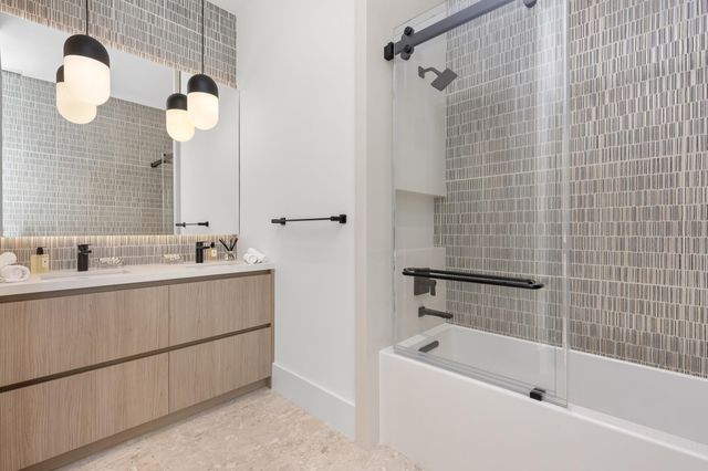 2415 Casa De Marbella, Palm Beach Gardens, FL 33410