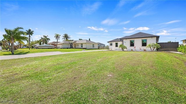 4571 22nd ST NE, Naples, FL 34120