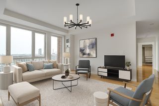 100 Station Lndg 1008, Medford, MA 02155