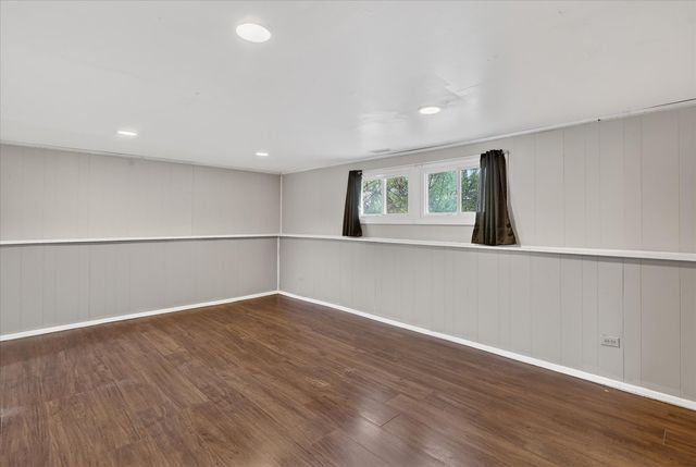 5635 Alabama Avenue, Clarendon Hills, IL 60514