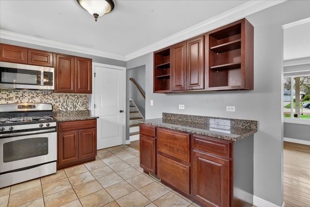 5635 Alabama Avenue, Clarendon Hills, IL 60514