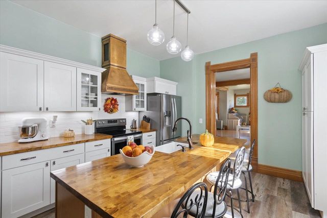 532 S Main Street, Janesville, WI 53545