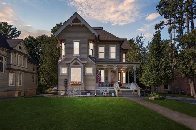 532 S Main Street, Janesville, WI 53545