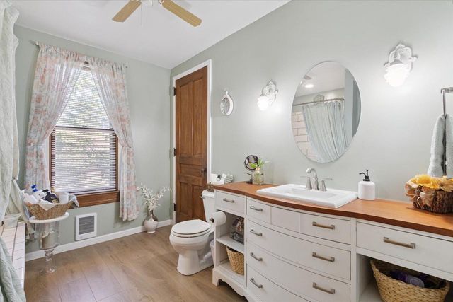 532 S Main Street, Janesville, WI 53545