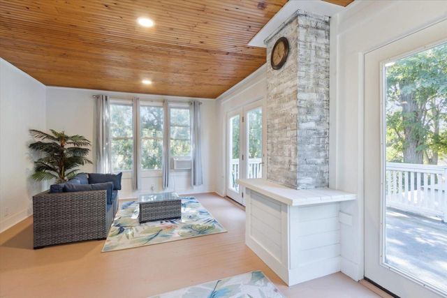 532 S Main Street, Janesville, WI 53545