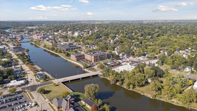 532 S Main Street, Janesville, WI 53545